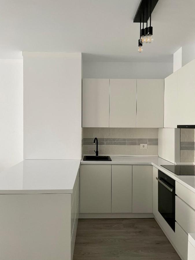 Cozy 1 Bedroom Apartment 拉迪亚 外观 照片