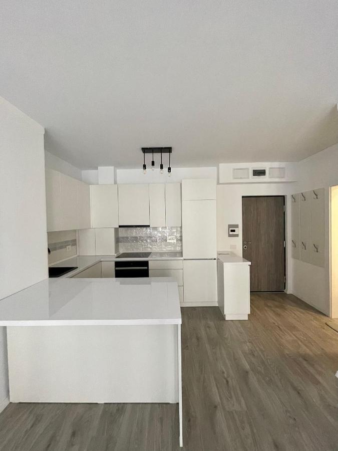 Cozy 1 Bedroom Apartment 拉迪亚 外观 照片